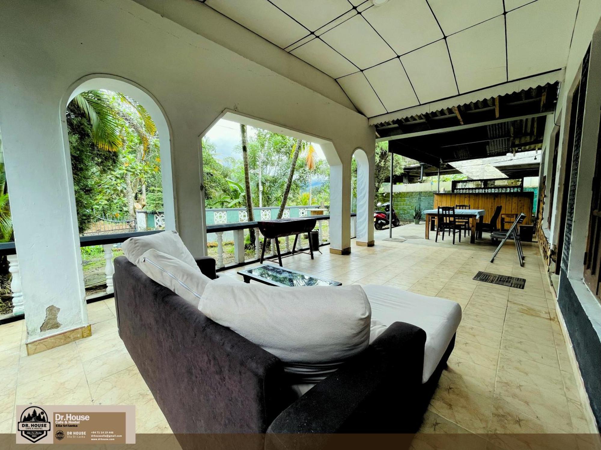 Dr House Ella - Hostel & Cafe Екстериор снимка