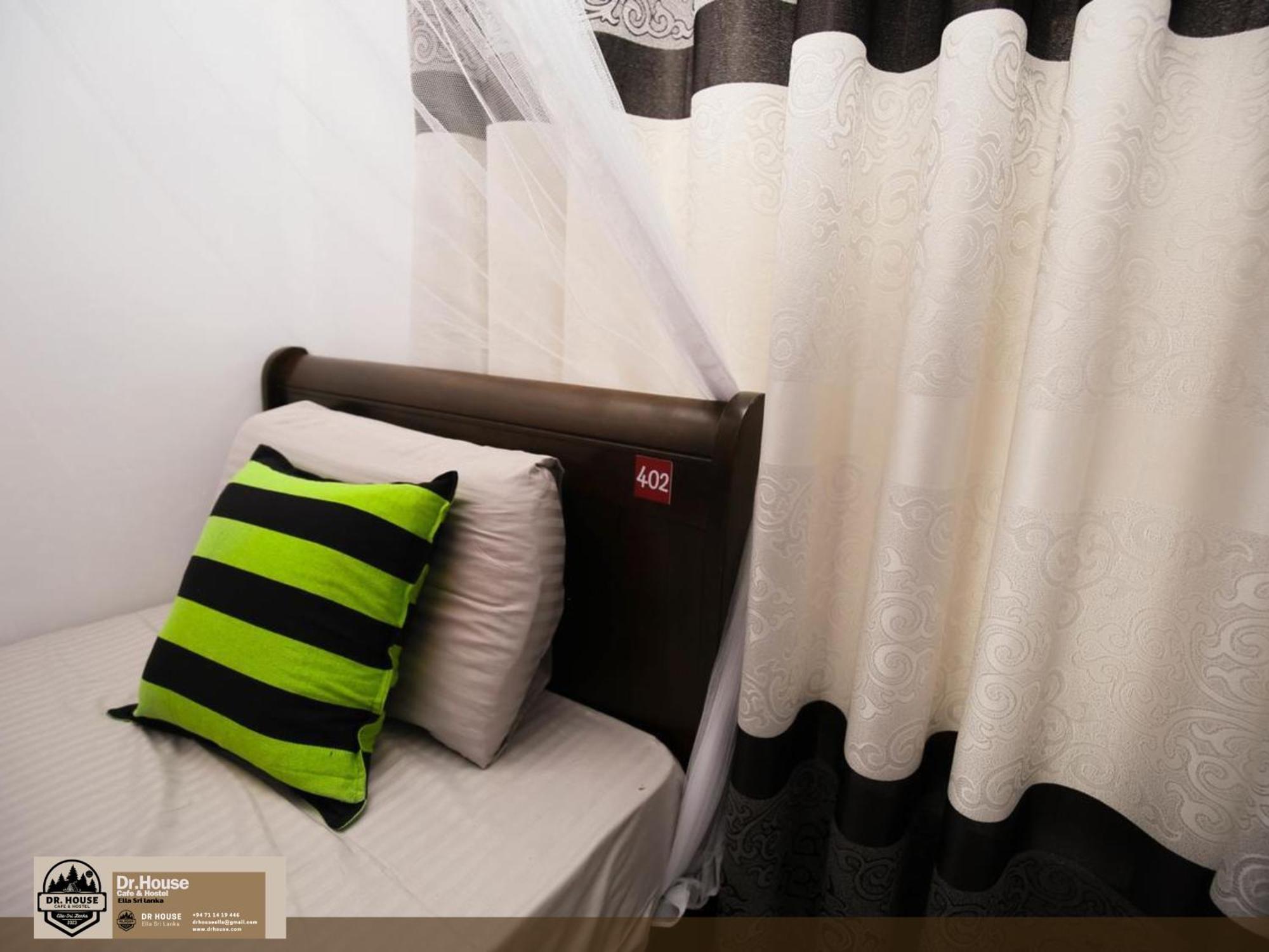 Dr House Ella - Hostel & Cafe Екстериор снимка