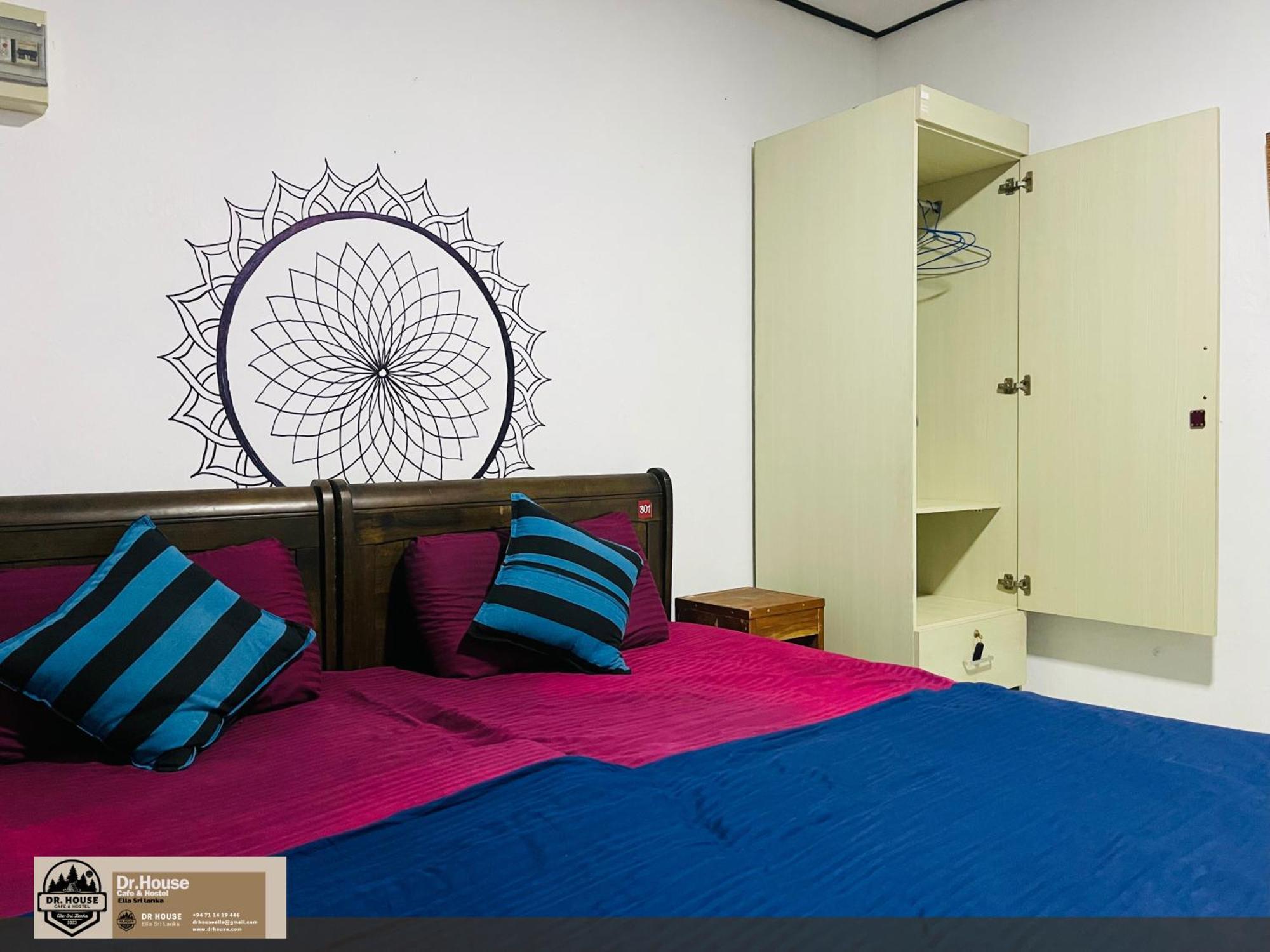 Dr House Ella - Hostel & Cafe Екстериор снимка