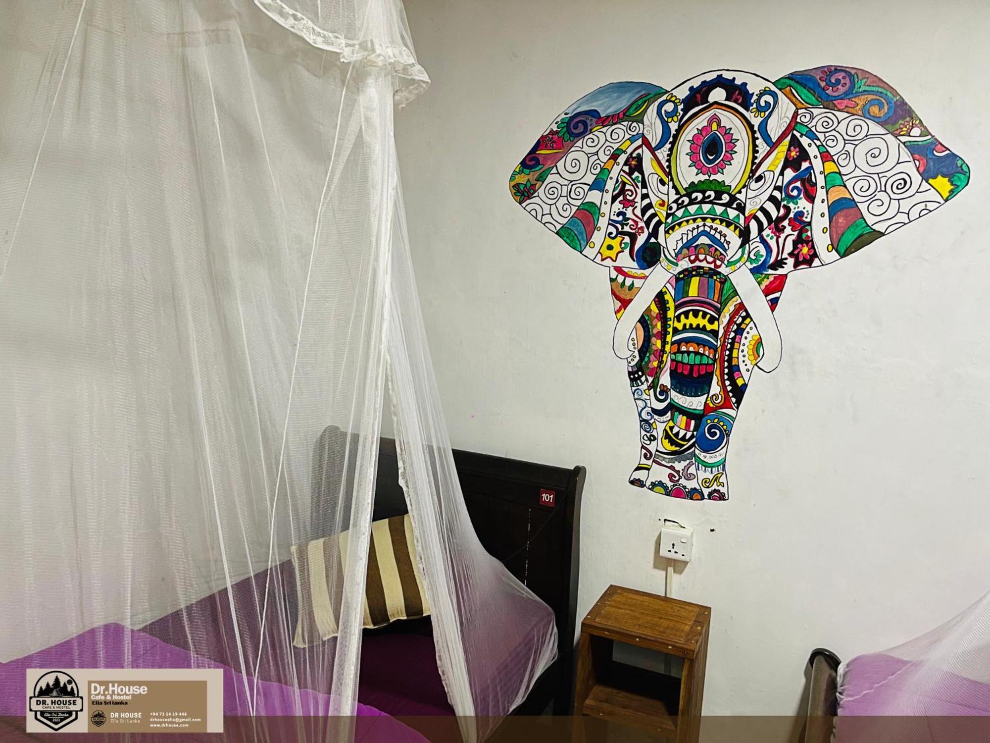 Dr House Ella - Hostel & Cafe Екстериор снимка